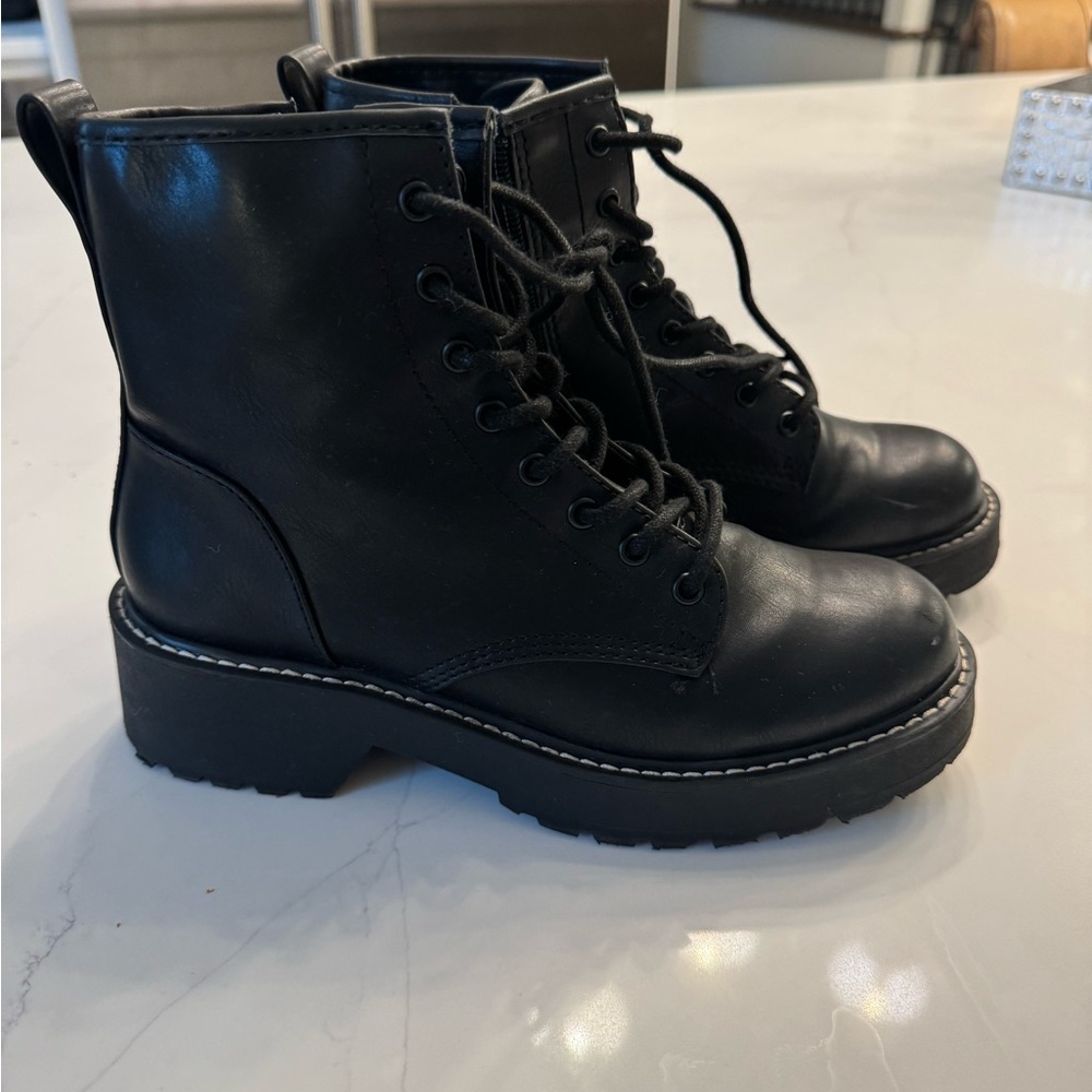 Madden Girl Women’s Size 7M Black Leather Combat Boots